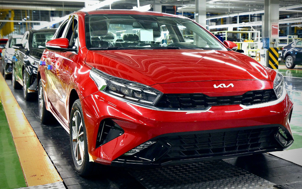 Обновленный Kia Cerato начали собирать в России