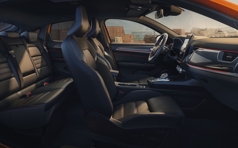 Интерьер Renault Arkana