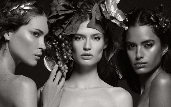 Pirelli представила календарь на 2011 год