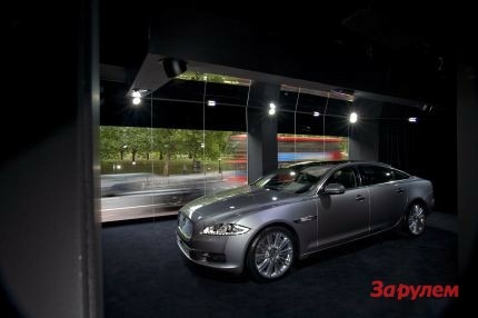 Jaguar XJ 