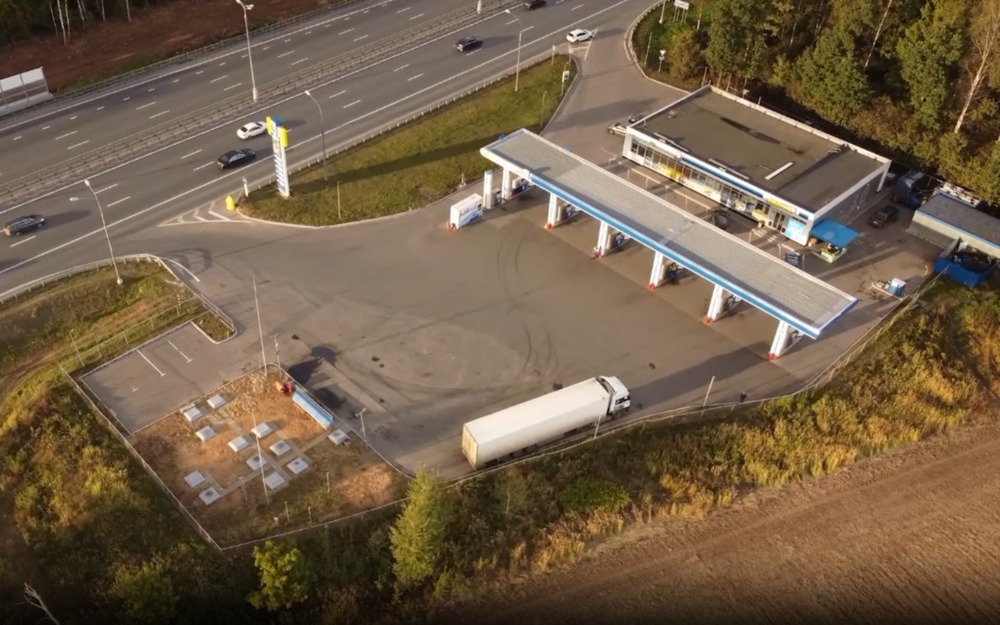 Против крупной сети АЗС возбудили дело из-за цен на топливо