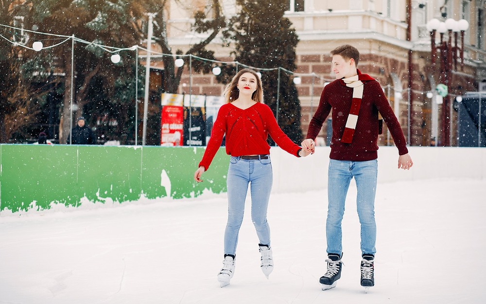 Hongqi стал партнером главного катка страны