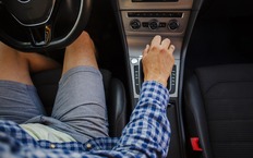 Три привычки, которые дорого обходятся владельцам машин с АКП