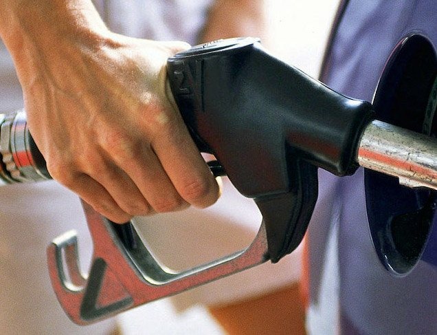 Цены на бензин за год выросли на 10%