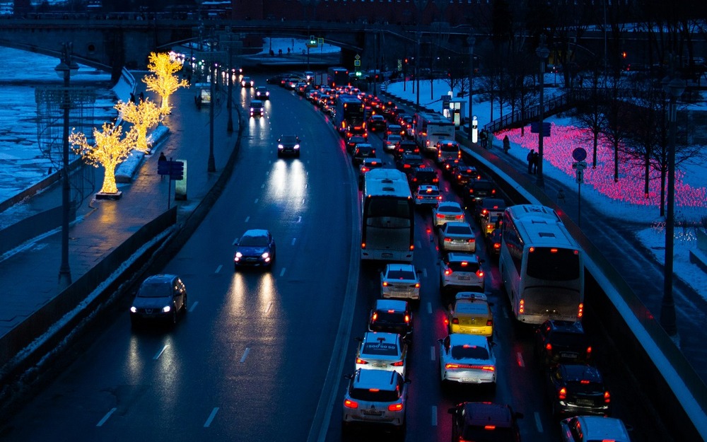 Лада или Китай: какие машины берут в разных городах РФ