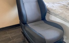 Автомобильное кресло в жилом интерьере