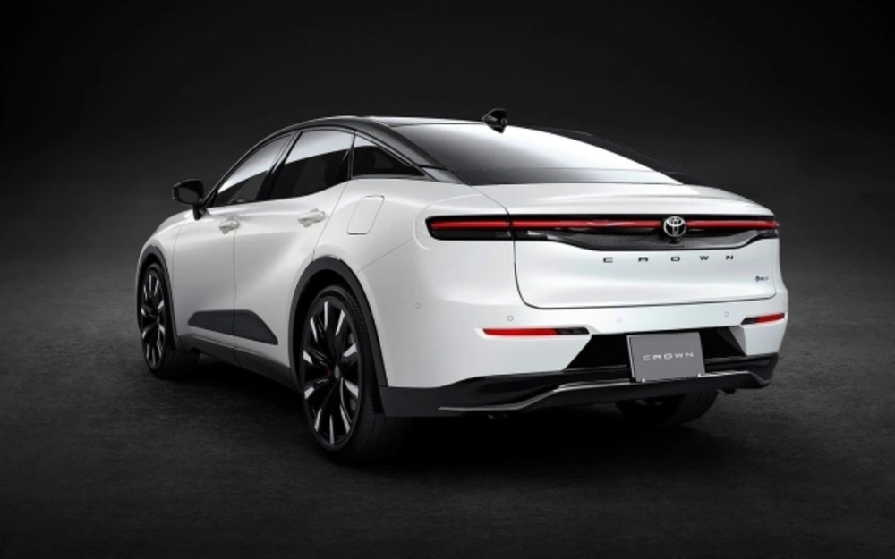 Toyota Crown 2027