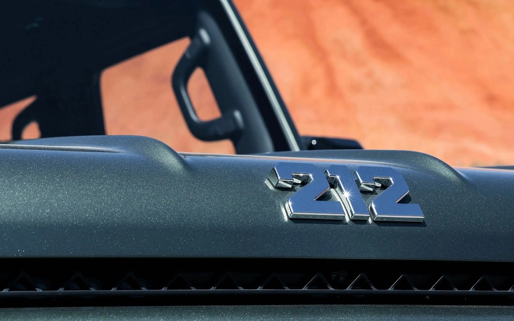 212 T01