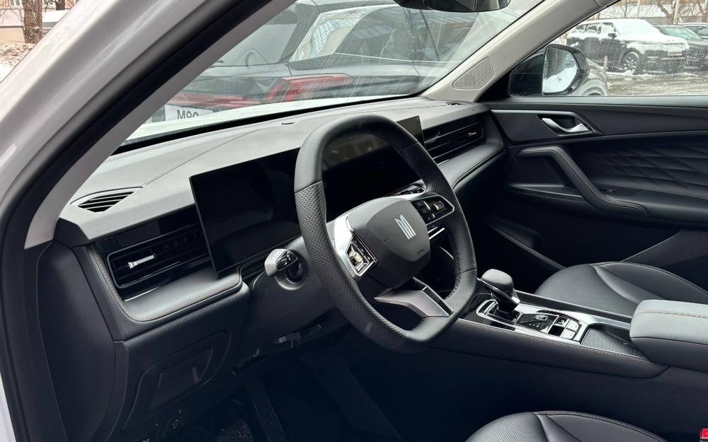 Новый Москвич М70 - первые фото интерьера