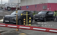 На заводе «Москвич» сфотографировали новый флагманский кроссовер