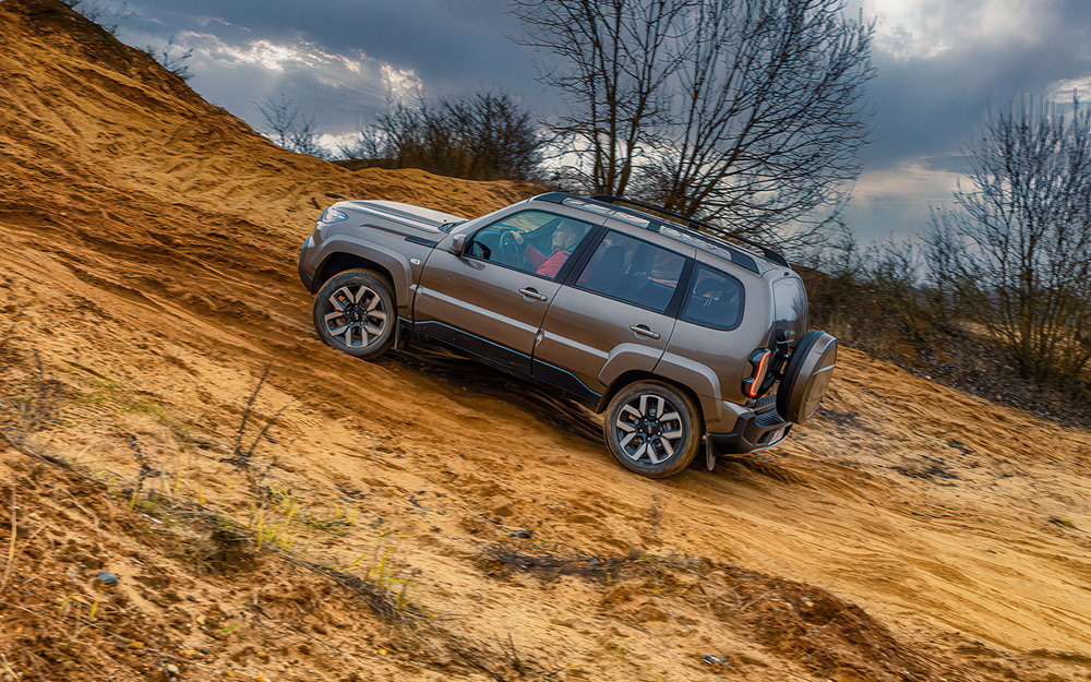 Как новый мотор изменил Ниву - жесткий тест на бездорожье