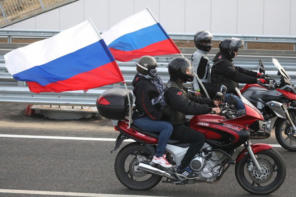 Первый день работы Крымского моста - десятки нарушителей!