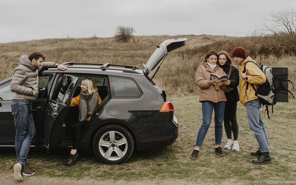 Осенью 2025 года россияне чаще арендовали машины для длительных путешествий