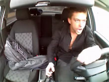 Полиция опубликовала видео с аварией угнанной машины ДПС