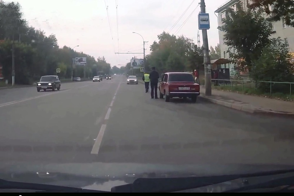 Автовладельца заставили участвовать в задержании пьяного нарушителя (ВИДЕО)