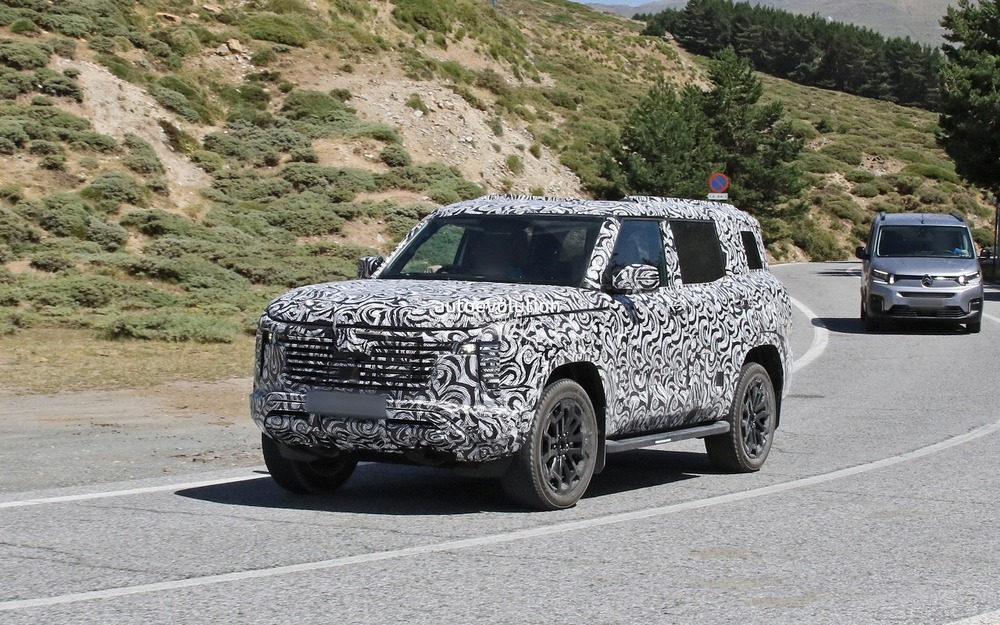 Новый внедорожник Mitsubishi на тестах