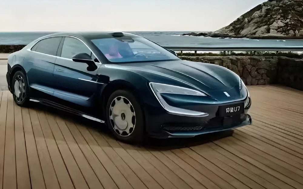 BYD Yangwang U7