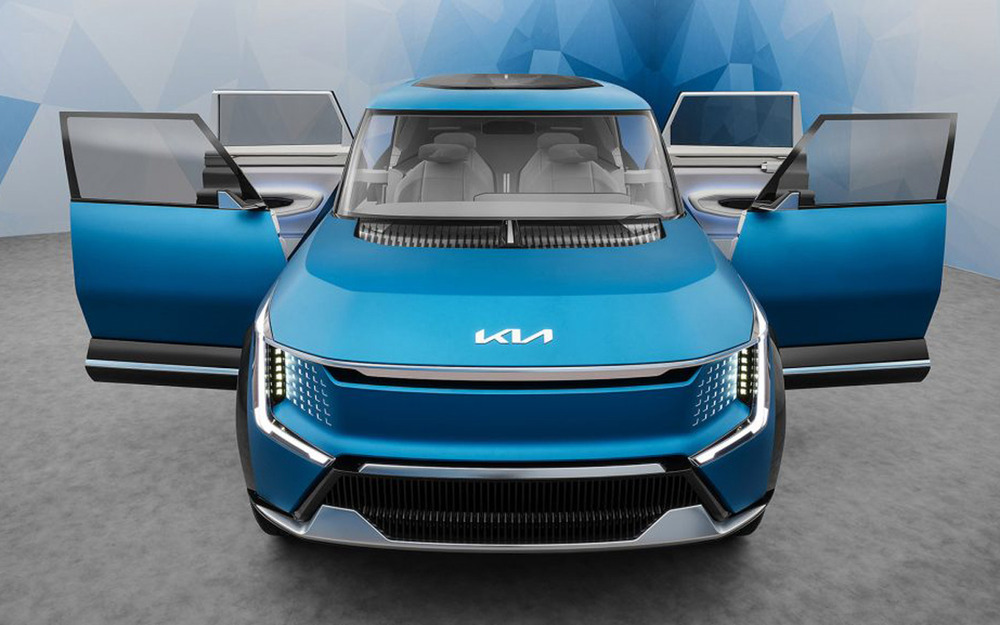Новый кроссовер Kia - названы цены «от» и «до»