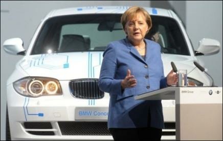 Ангела Меркель благословила BMW на электромобили