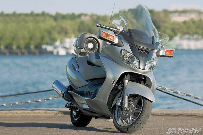 SUZUKI Burgman AN650 Executive, макси-скутер