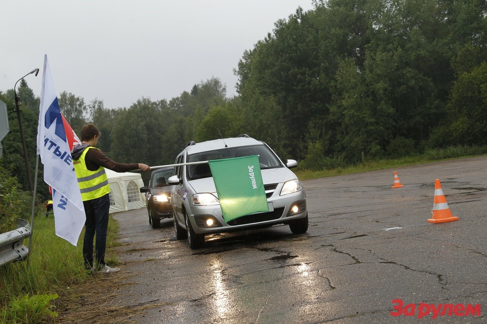 Lada Granta, Chevrolet Aveo и Lada Largus в марафоне «60 часов «За рулем». Гонка началась