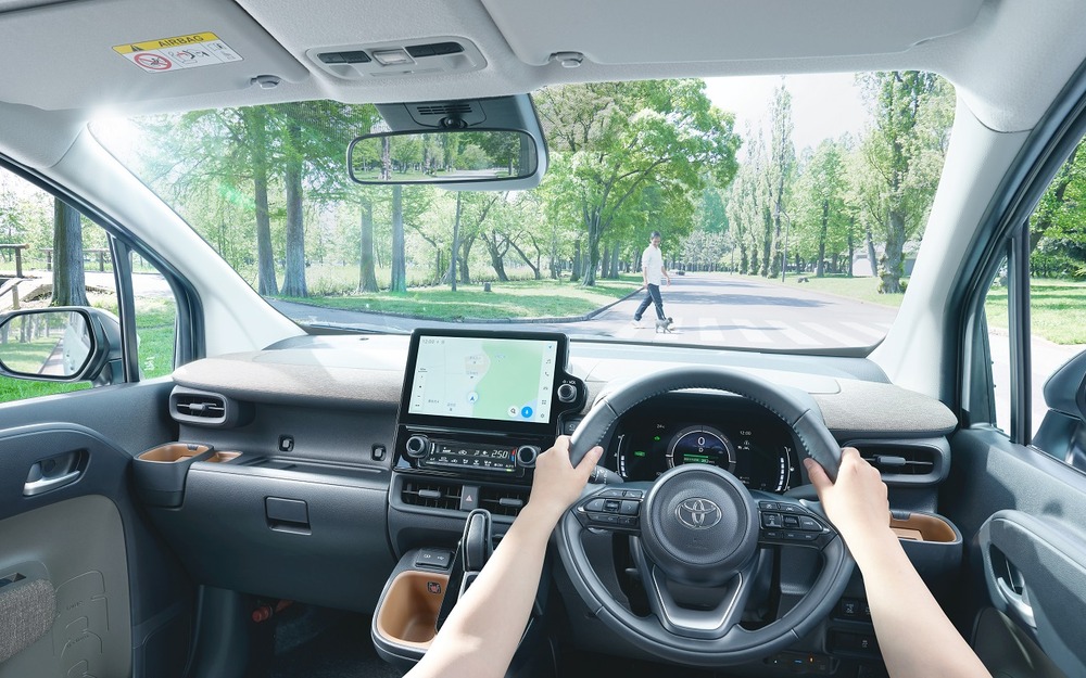 Интерьер Toyota Sienta