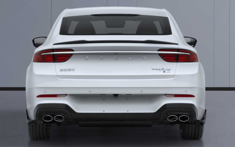 Популярный в России седан получит сверхэкономичную версию