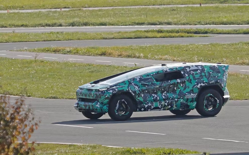 Внедорожник Ceer из Саудовской Аравии - «зубило» как оно есть