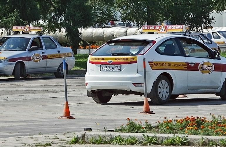 Утверждены новые программы обучения водителей в автошколах