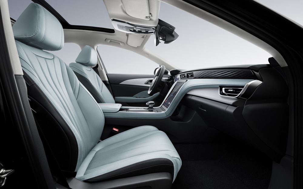 Интерьер Hongqi H5