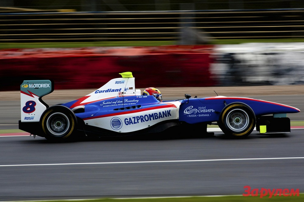 Максим Зимин дебютирует в сезоне 2011 года в чемпионате GP3 (Фото: maximzimin.com)