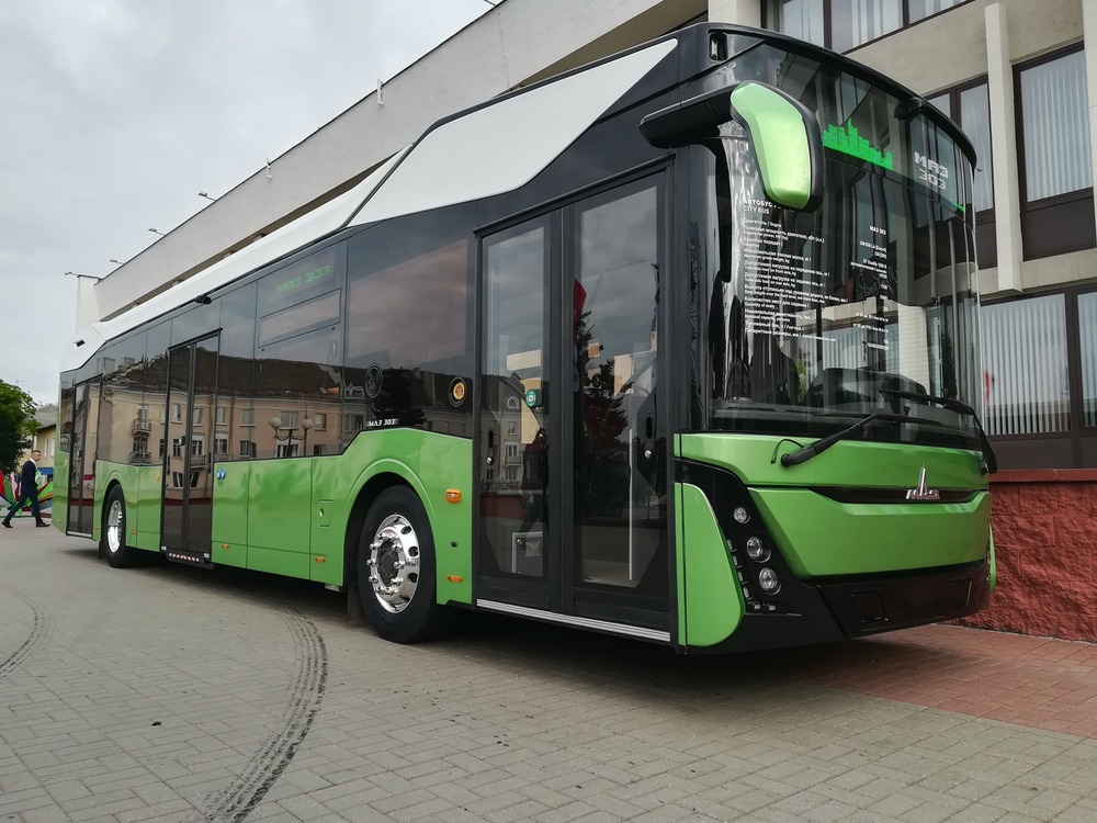С новым... МАЗом! Премьера автобуса МАЗ-303