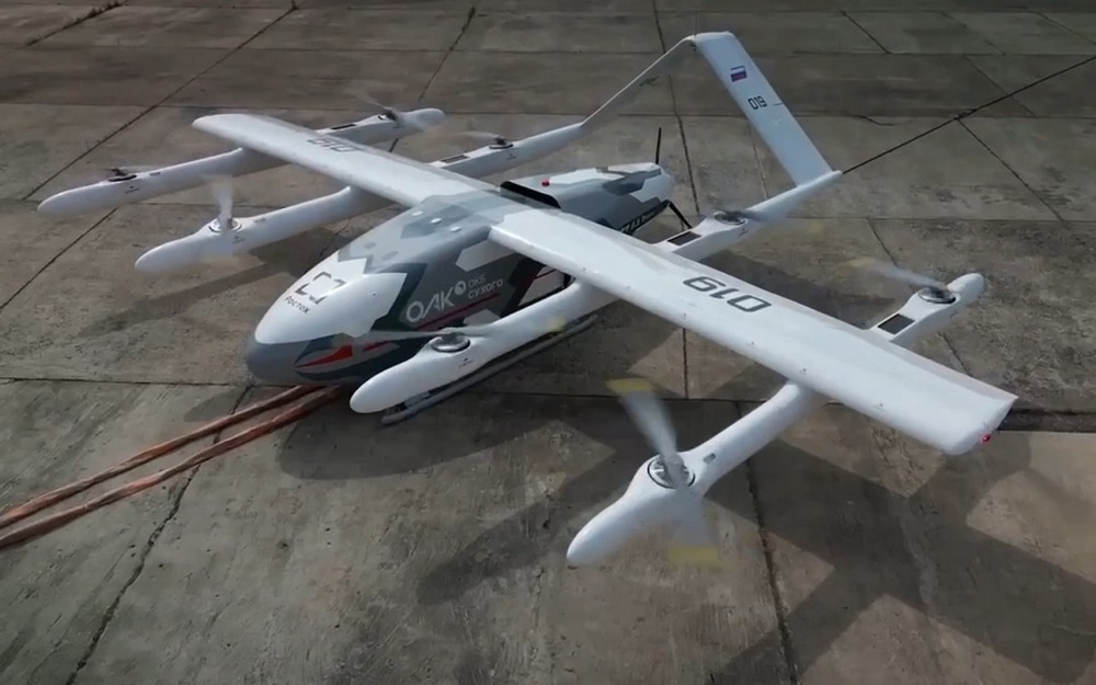 В России создали грузовой беспилотный самолет-коптер - видео