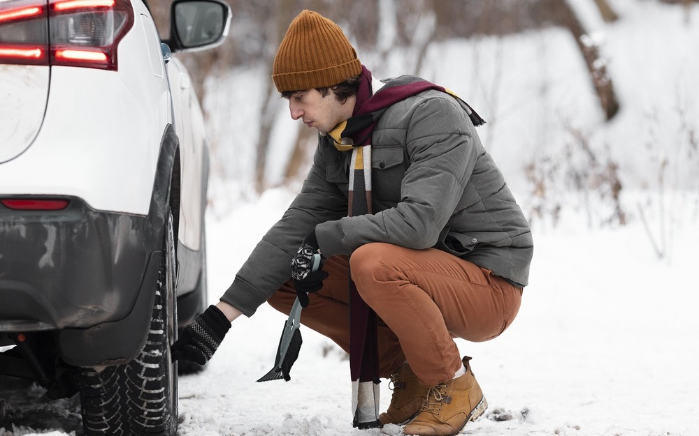 Как выбрать шины и подготовить машину к зиме: советы эксперта