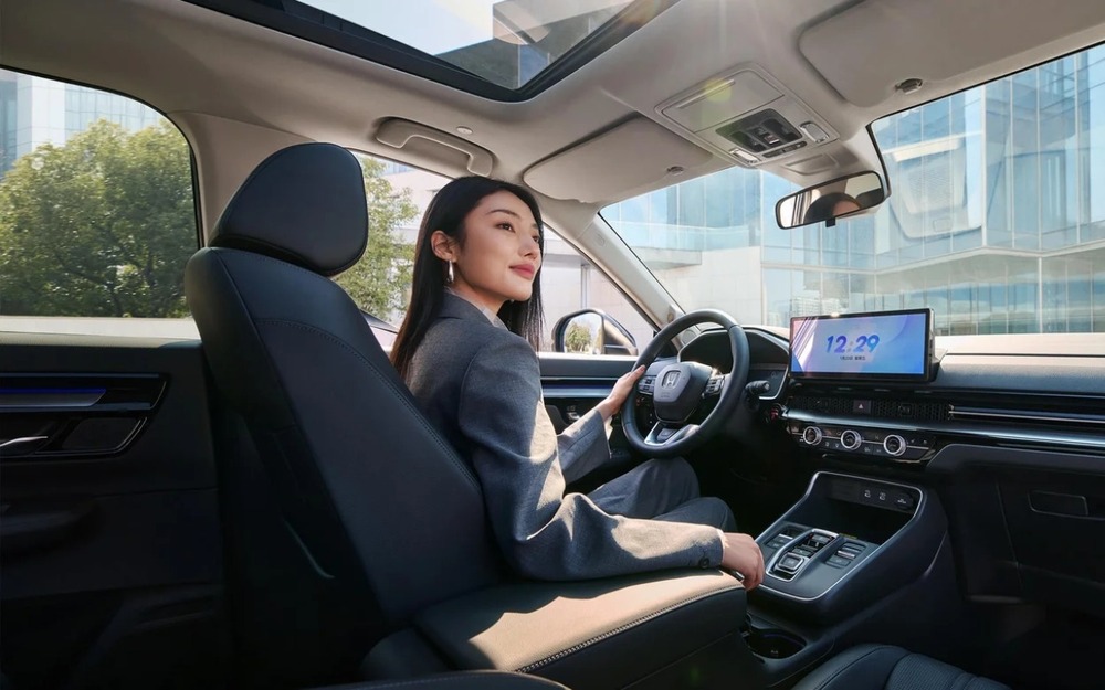 Интерьер Honda Breeze 2026