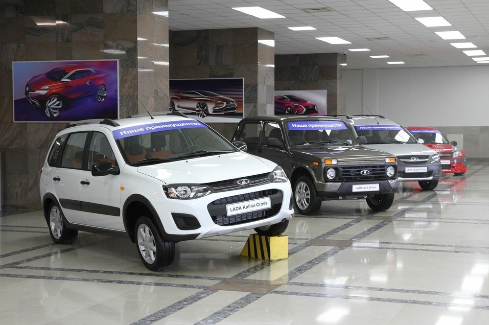 Дилеры стали чаще закрывать автоцентры из-за падения продаж