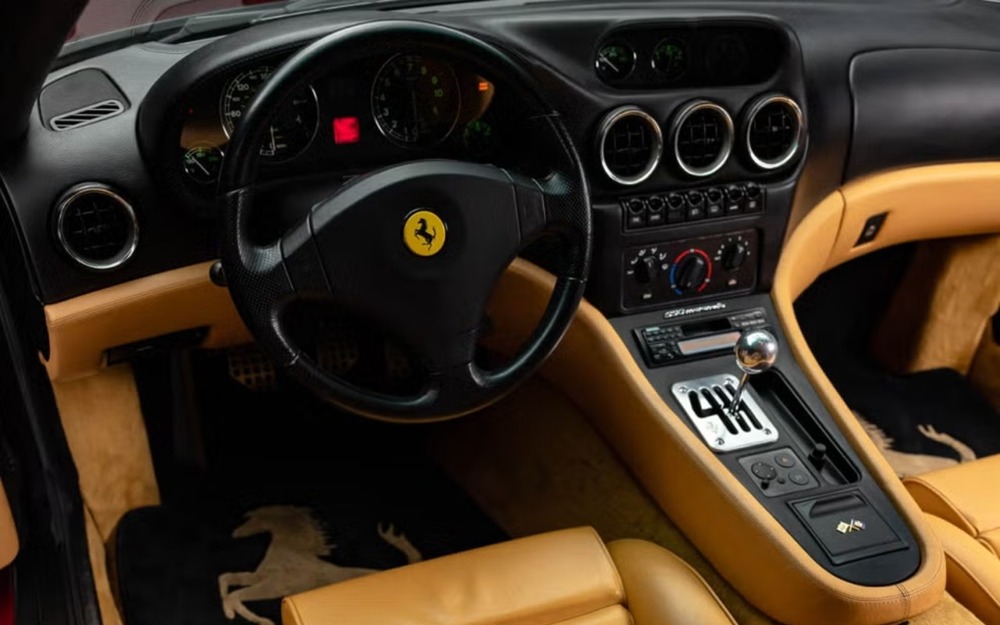 Интерьер Ferrari 550 Maranello