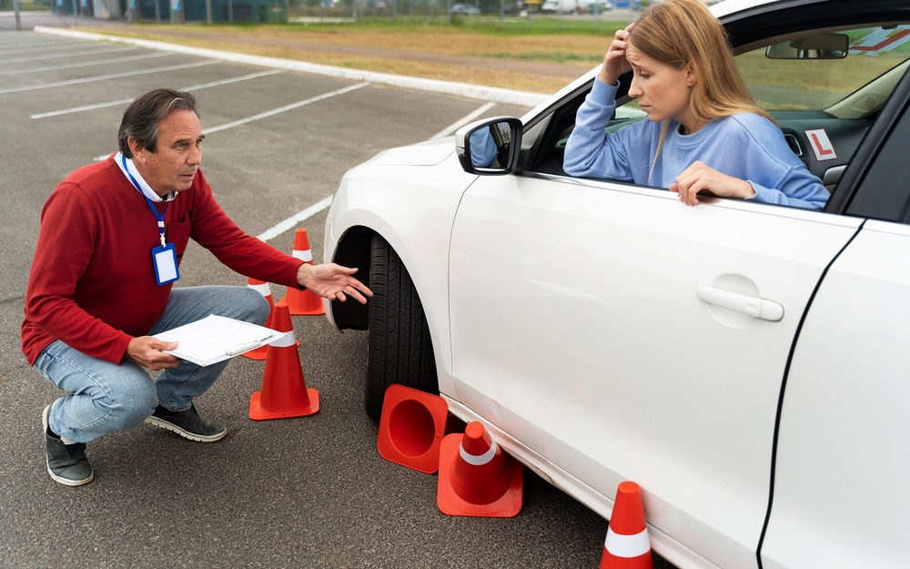 Новые мошеннические схемы: аферисты представляются администрацией автошколы