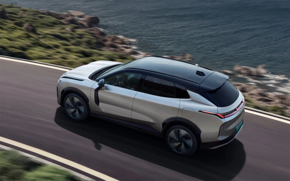 Lynk &amp; Co 08