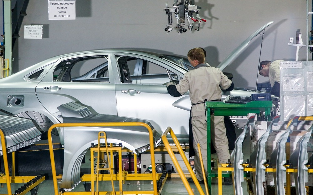 Известна причина увольнений на Ижевском автозаводе