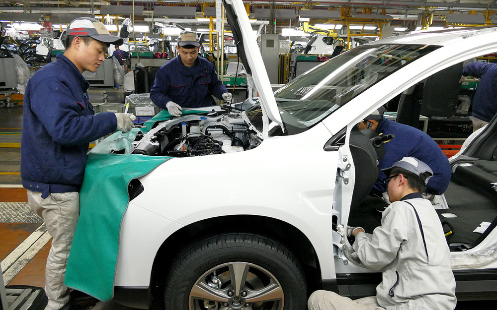Эксперт: в 2024 году в Россию повезут дешевые авто из Китая