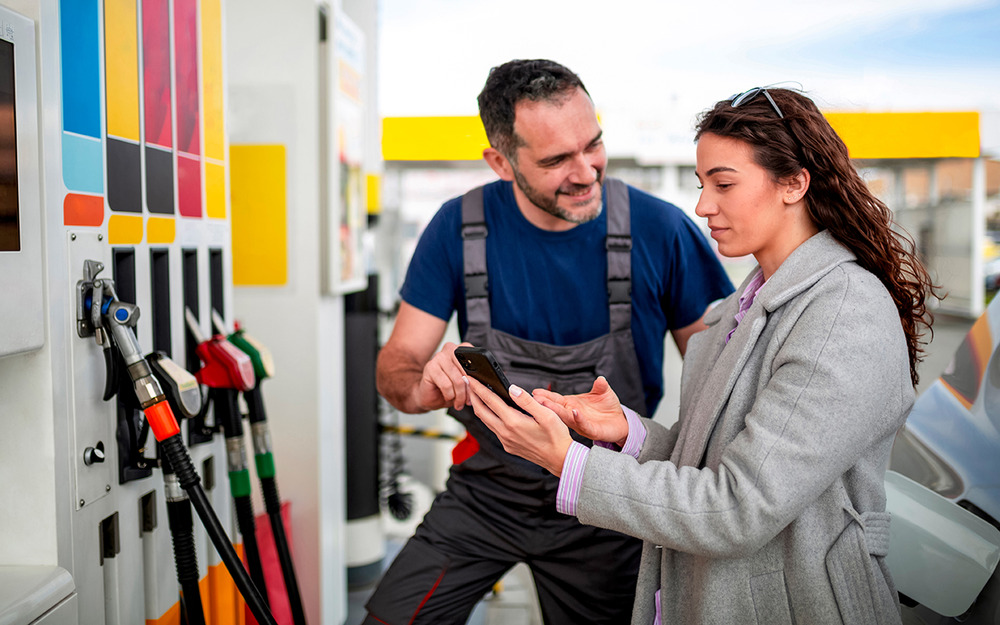 Как сегодня сэкономить на бензине - изучили все варианты