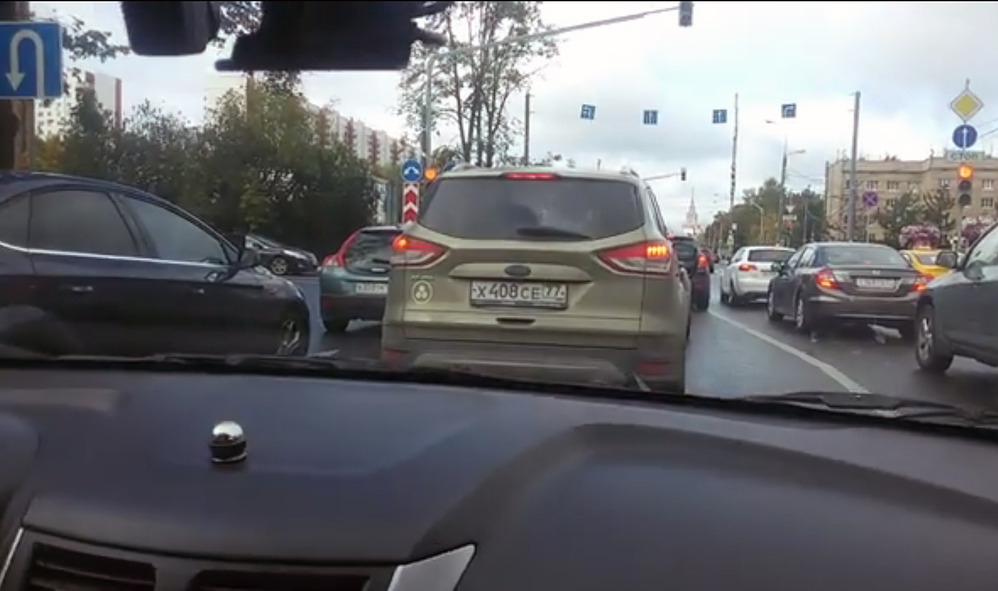 Видео с курсантом автошколы: за рулем «многодетный отец»
