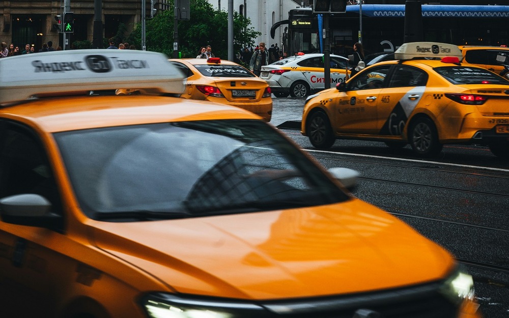 Максим Ликсутов: Мы делаем сервис такси в столице удобнее и безопаснее