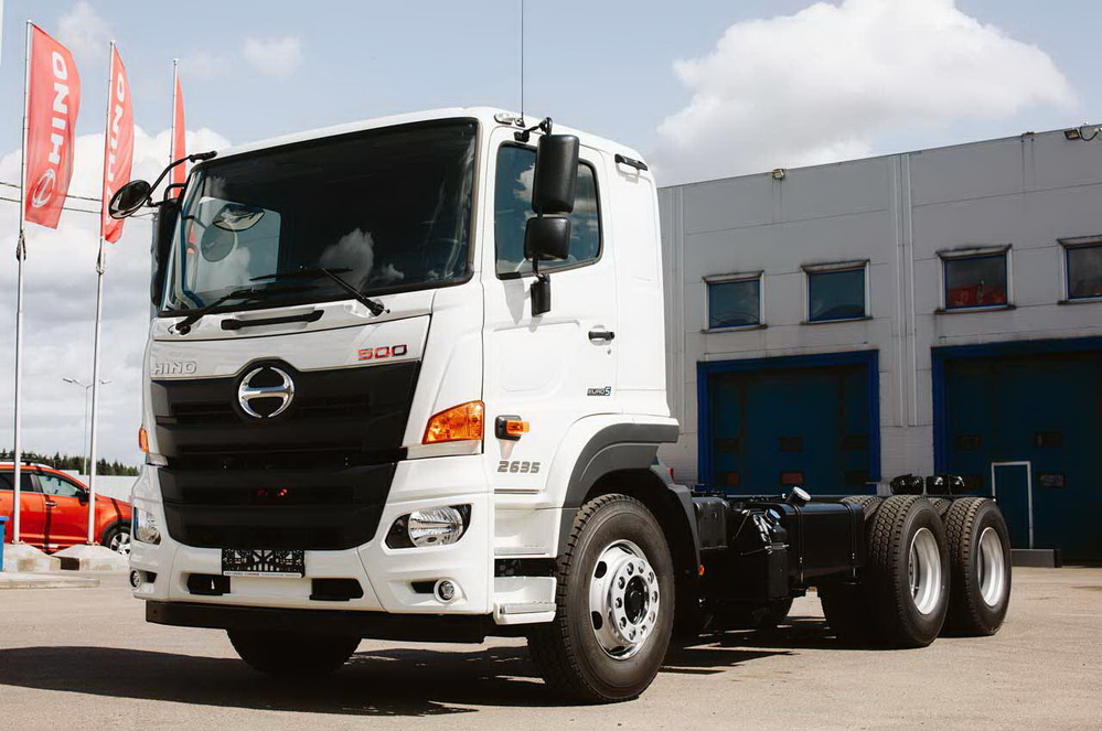 Обновленный HINO 500: мотор - от «дакаровских» грузовиков