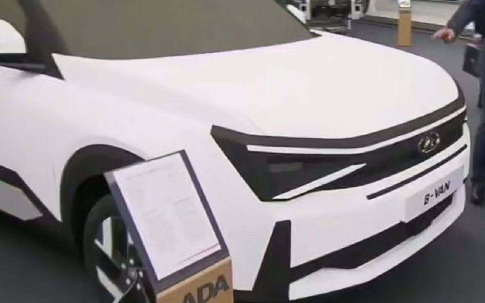 АВТОВАЗ не называет точных сроков запуска минивэна Lada