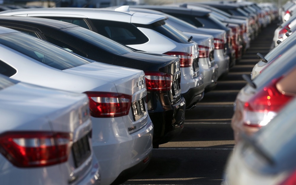 Прогноз: АВТОВАЗ может потерять четверть годовых продаж
