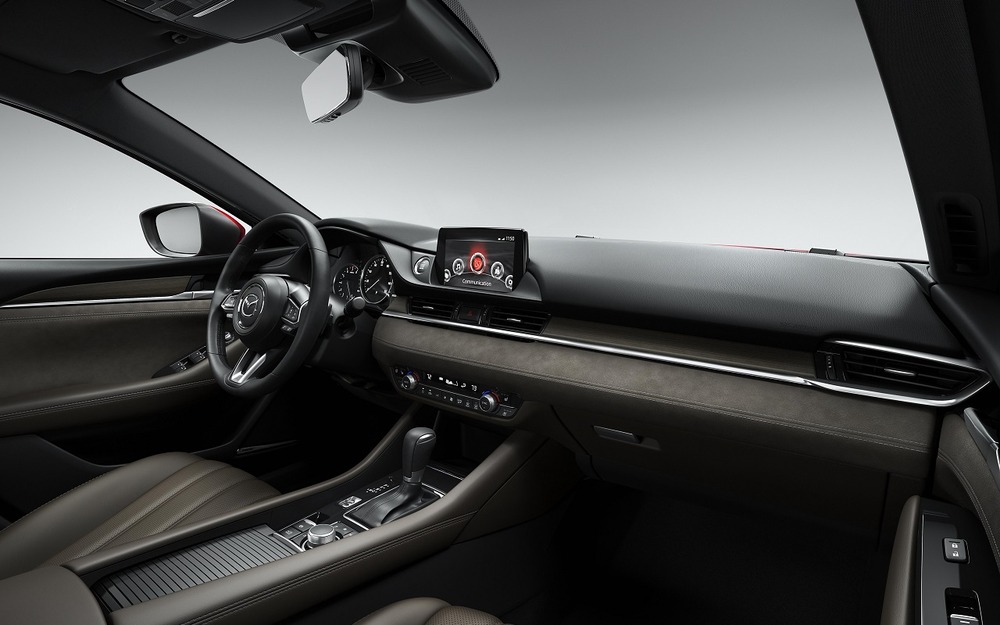 Интерьер Mazda 6