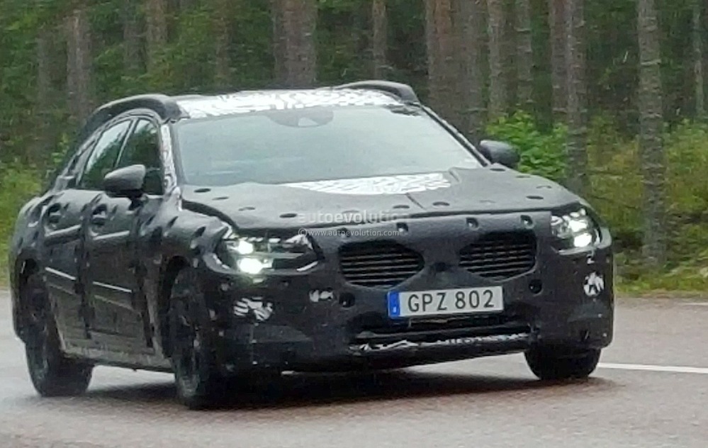 Новый флагман Volvo засекли на тестах (ФОТО)
