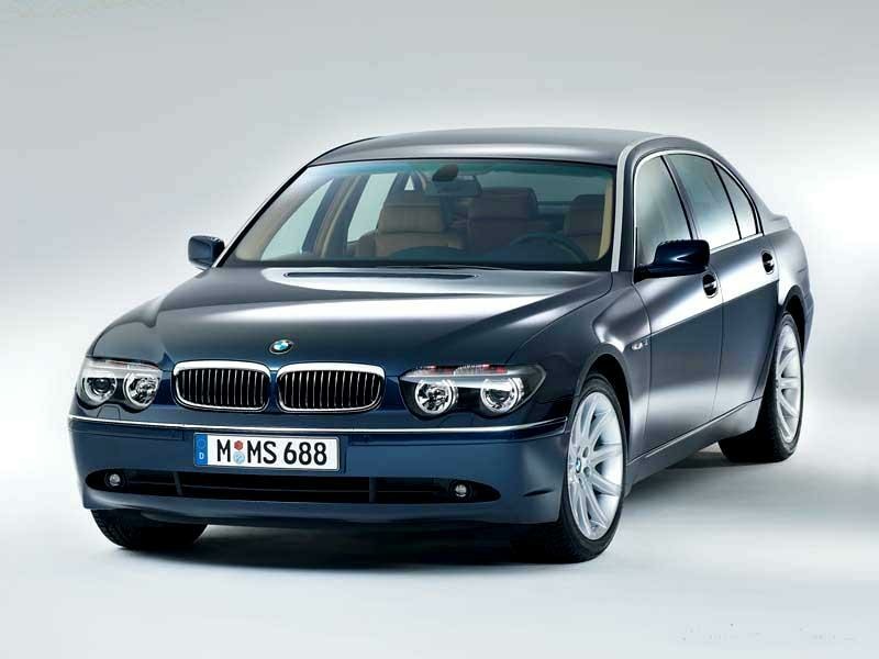 Продажи BMW 760 в России и Германии начнутся одновременно